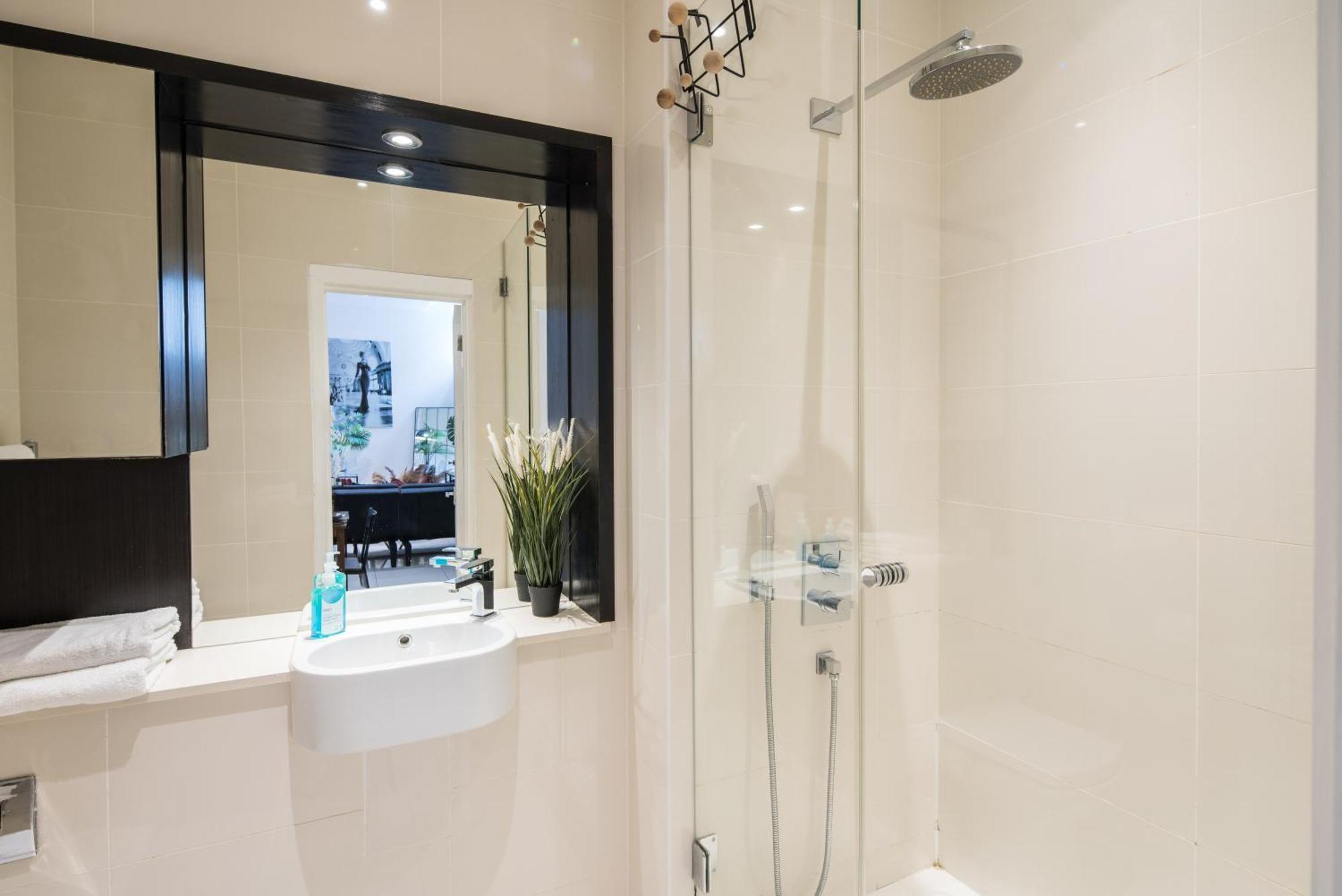 Al Central-Soho-Chinatown-Coventgarden-Cozy-Onebed Londres Exterior foto